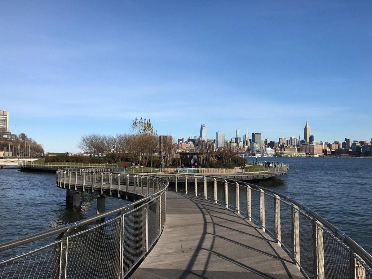 Chic Penthouse 15 Minutes From Nyc - Bus Stop At Doorstep โฮโบเกน ภายนอก รูปภาพ