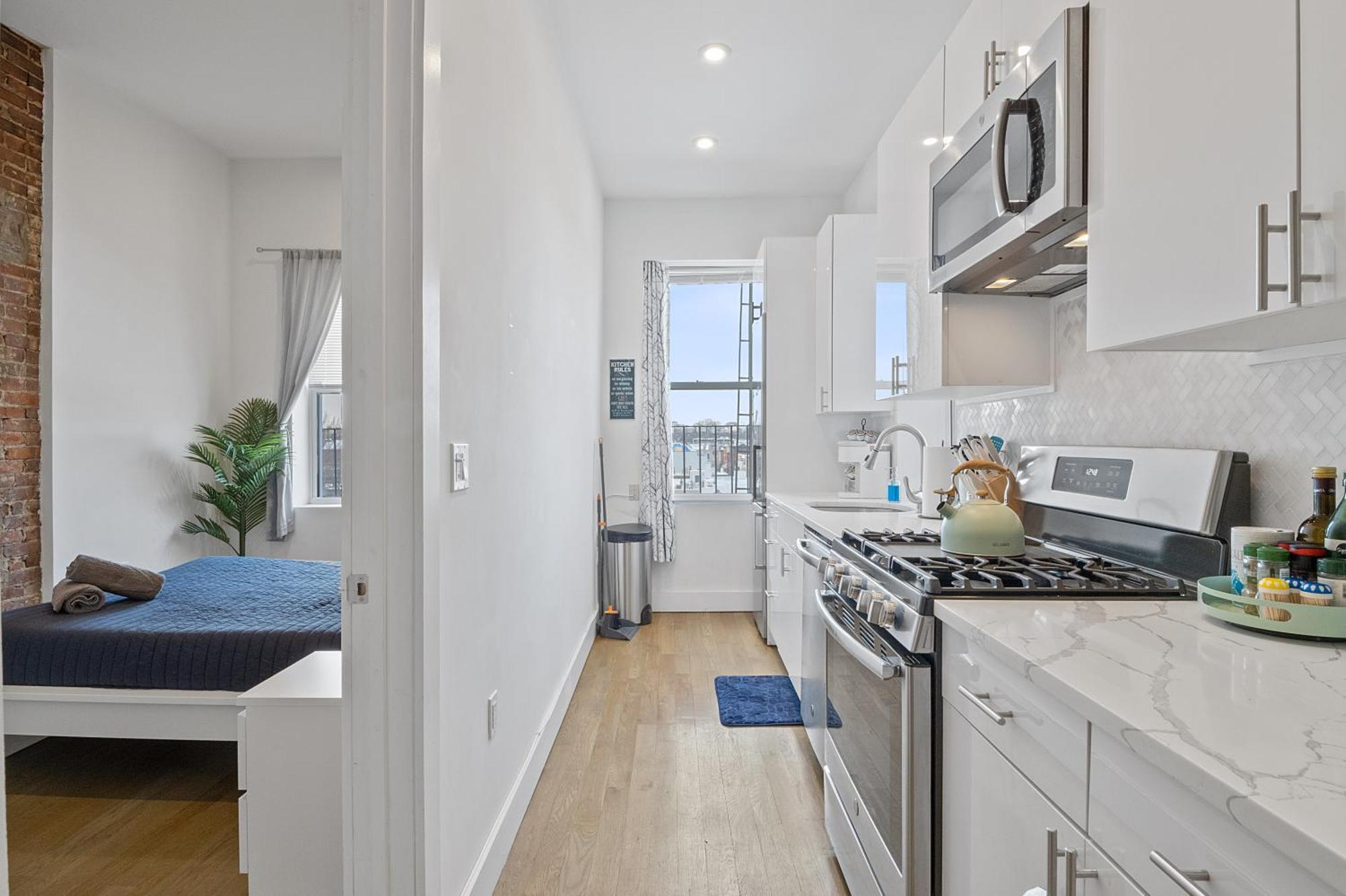 Chic Penthouse 15 Minutes From Nyc - Bus Stop At Doorstep โฮโบเกน ภายนอก รูปภาพ