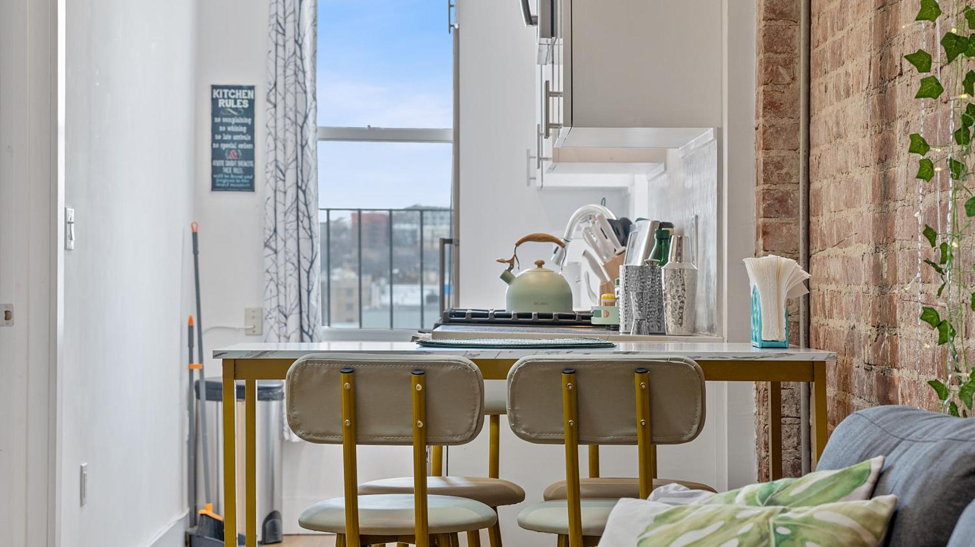 Chic Penthouse 15 Minutes From Nyc - Bus Stop At Doorstep โฮโบเกน ภายนอก รูปภาพ