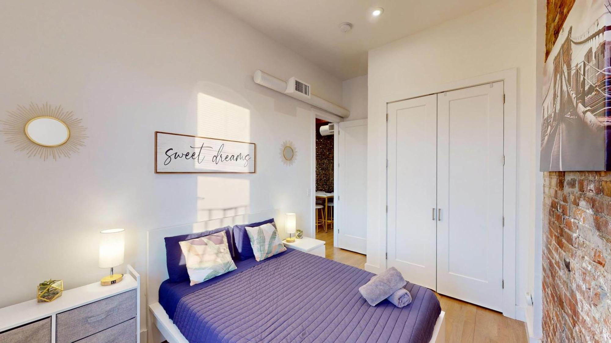 Chic Penthouse 15 Minutes From Nyc - Bus Stop At Doorstep โฮโบเกน ภายนอก รูปภาพ